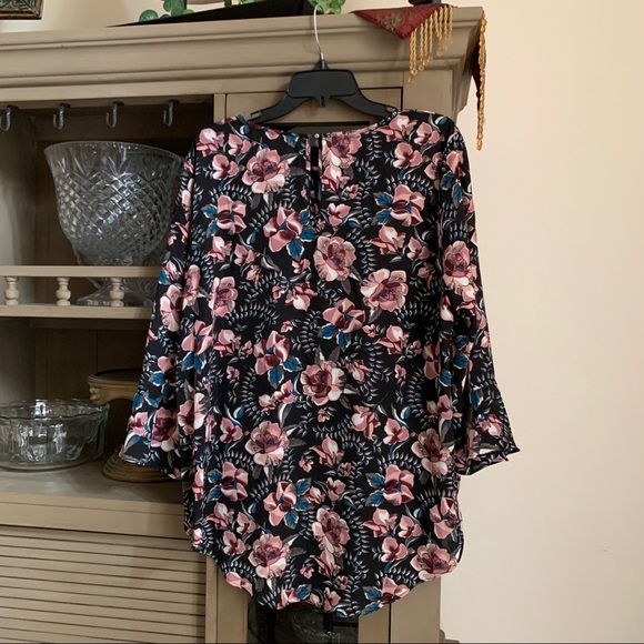 Cato Floral Blouse - Picture 2 of 5